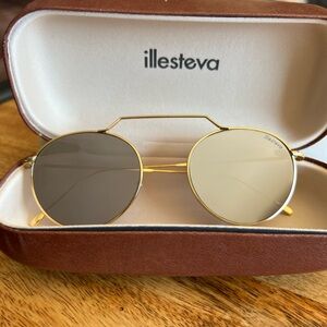 Illesteva Wynwood II Sunglasses in gold & silver mirror